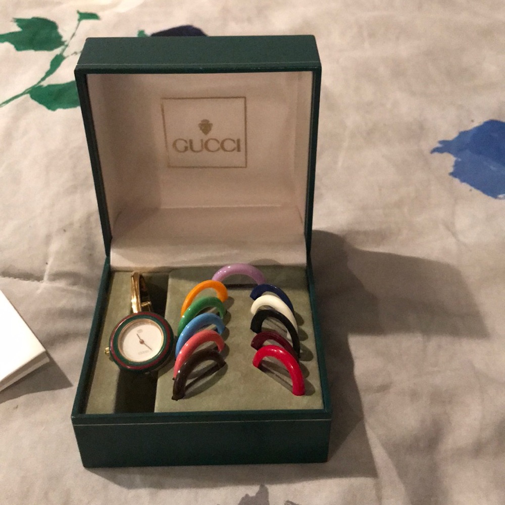 Authentic Gucci Vintage Watch Set with Bezels✨